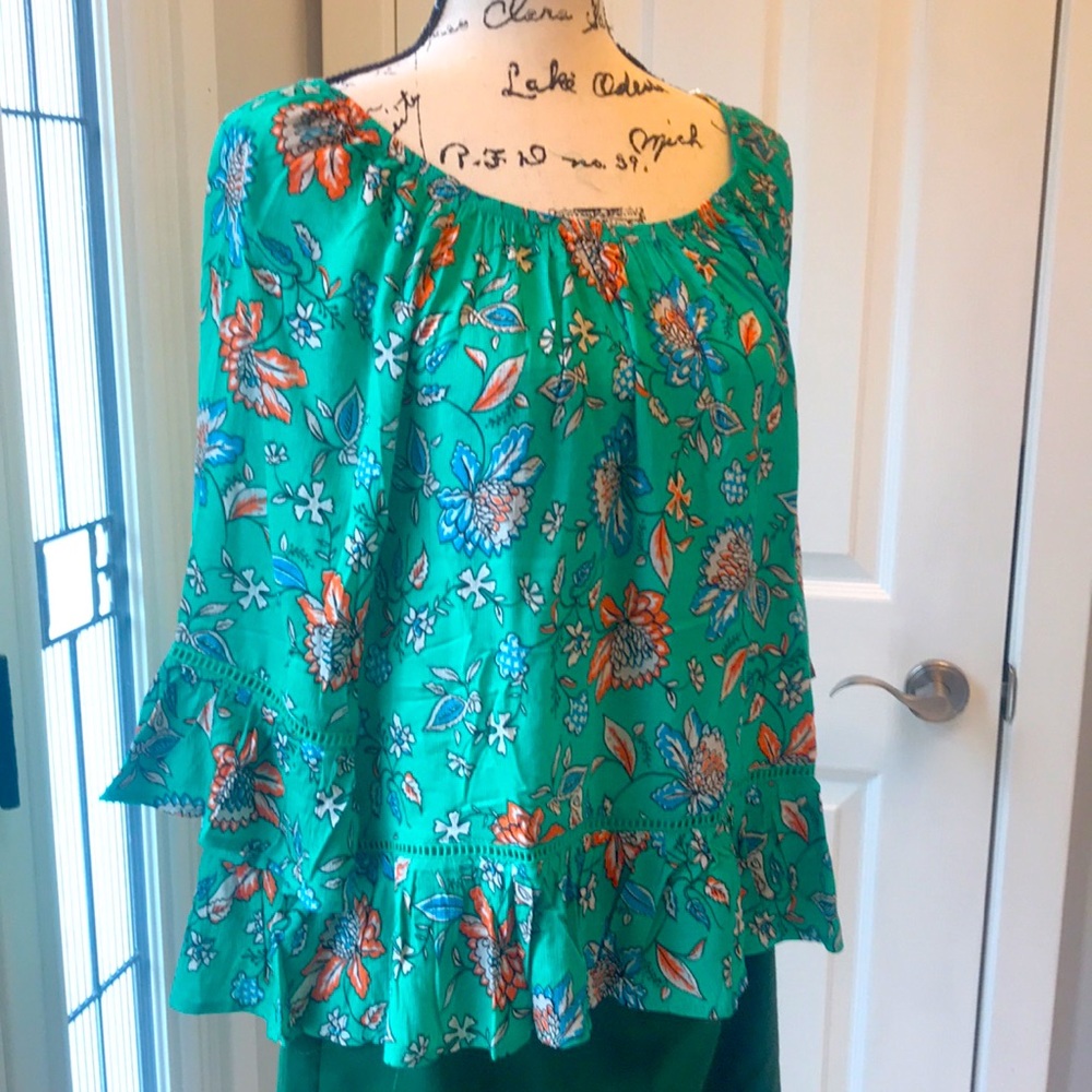 Democracy floral top